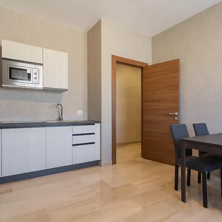 Fifty-one By Apulia 게스트하우스 4*